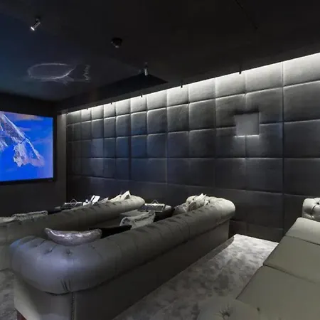 Located In The Exclusive Area Of Oberlech Apartamento
