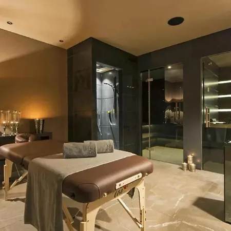 Located In The Exclusive Area Of Oberlech Lech am Arlberg